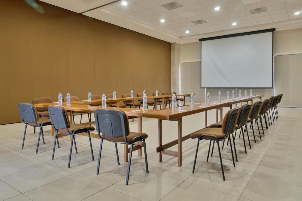 Comfort Inn Córdoba Eksteriør bilde